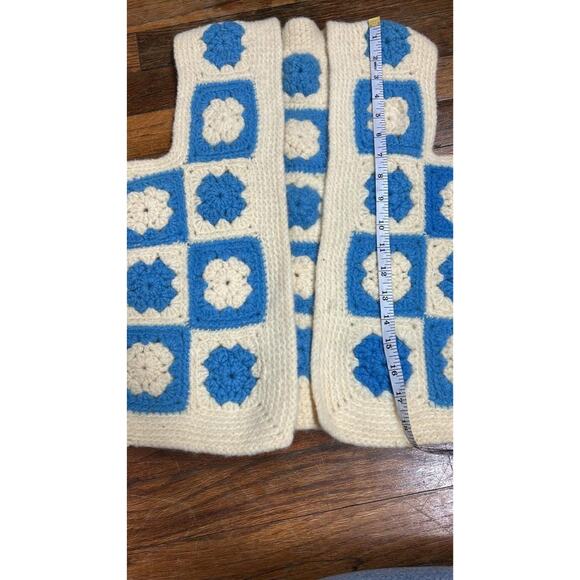 Vintage 70s Handknit Crochet Patchwork Boho Chic Festival Floral Vest XS - Picture 4 of 5